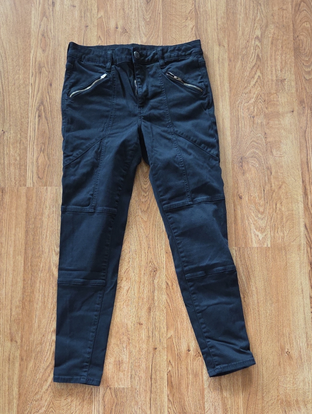 American Eagle Outfitters Black Skinny Jeans with Ankle Zip Pockets US Sz10